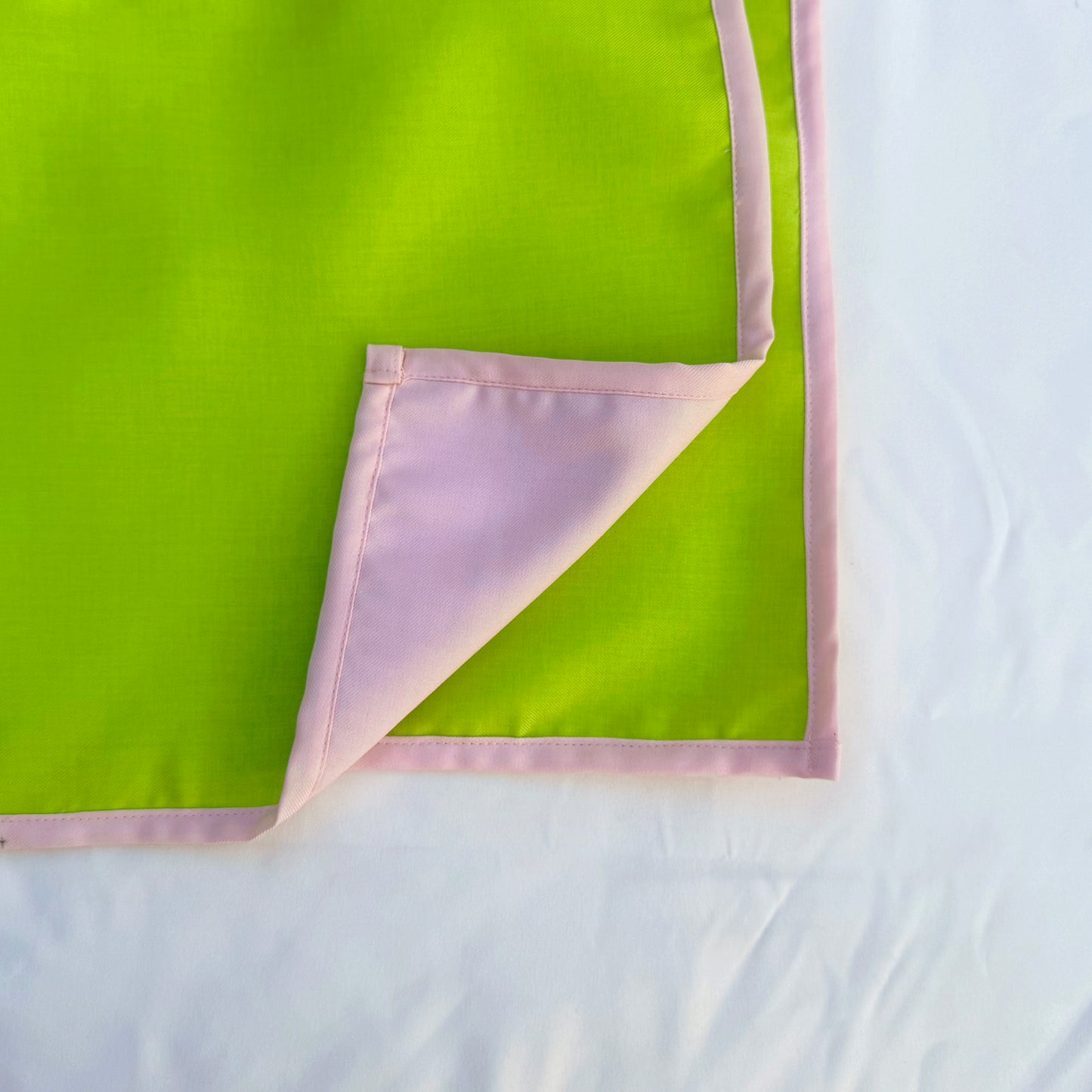 Studio Mat in Sour Punch